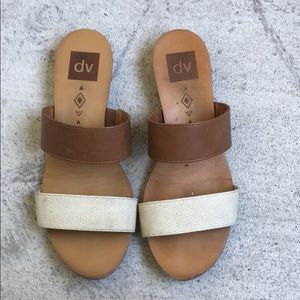 White/tan dv sandals